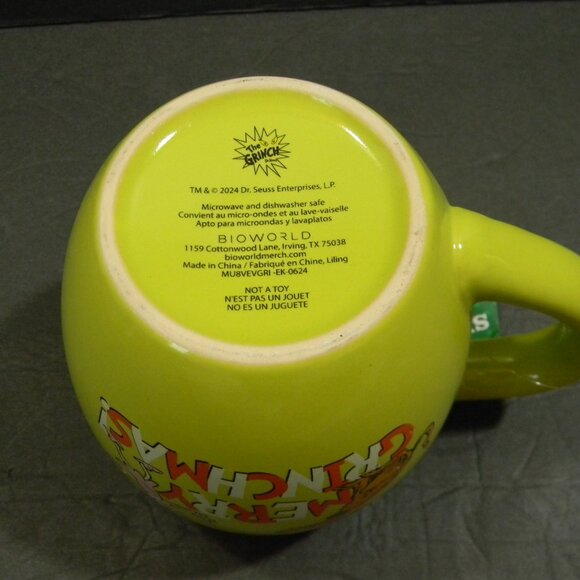 Naughty or Nice Grinch Mug Cindy Lou Who Dishwasher / Microwave Safe NWT - Picture 5 of 6